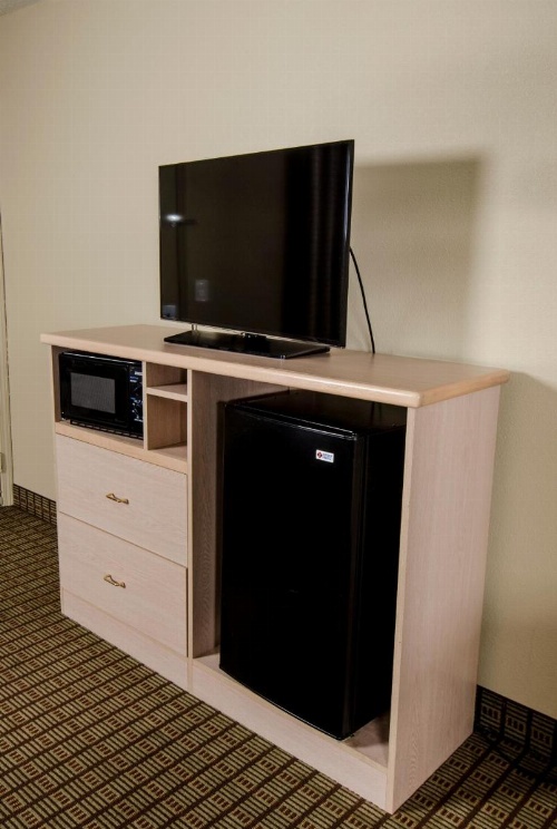 Days Inn by Wyndham Portland Central image 10