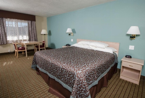 Days Inn by Wyndham Portland Central image 15