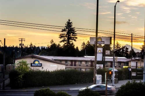 Days Inn by Wyndham Portland Central image 3